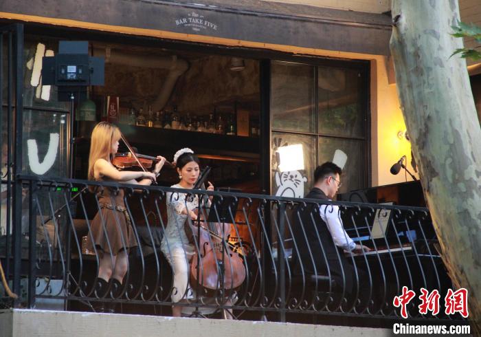 西安巷弄奏响西洋乐，传递浪漫与松弛感，你还不来感受一下？