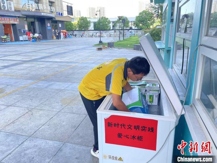从外卖小哥到救人英雄，彭清林的一年之变