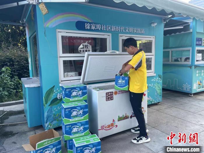 小哥彭清林:传递爱,为那些奔跑在城市里的人__小哥彭清林:传递爱,为那些奔跑在城市里的人