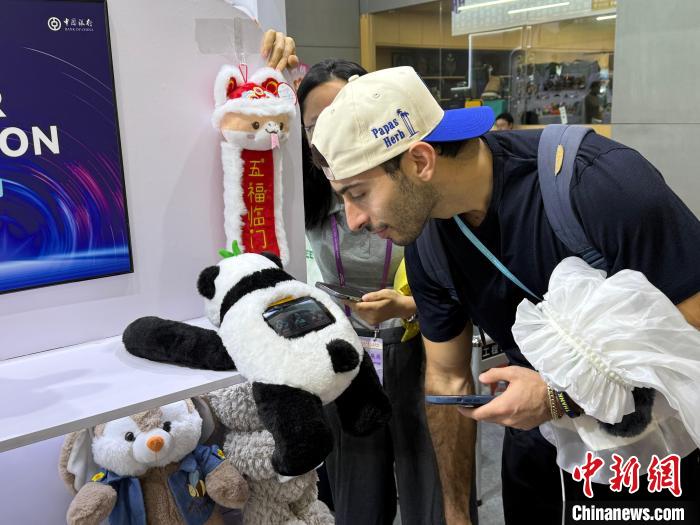 AI 心脏加持！中国智造的智能毛绒玩具火了，境外采购商纷纷抢购