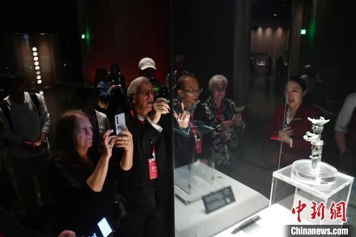 世界古典学大会前夕，30 余位专家齐聚四川，探索古蜀文明与大熊猫的神奇密码