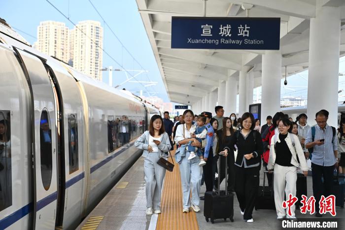 宣绩高铁开通运营！39 分钟直达，长三角高铁营业里程突破 7600 公里