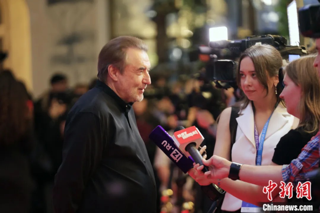 _东西问丨乌奇捷利:中俄如何在光影世界中寻找情感共鸣?_东西问丨乌奇捷利:中俄如何在光影世界中寻找情感共鸣?