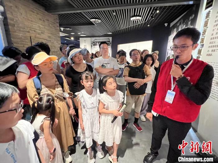 台湾青年曾惟祥：从台湾咸水鸡到南京盐水鸭，两岸美食背后的故事