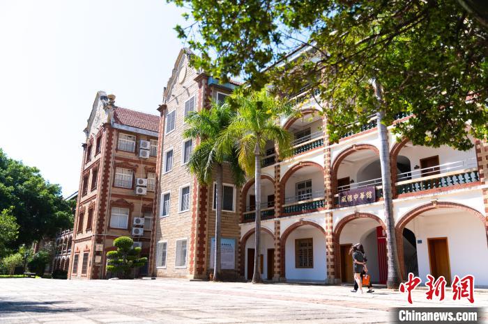 走进集美学村，探寻陈嘉庚办学足迹，感受嘉庚建筑之美