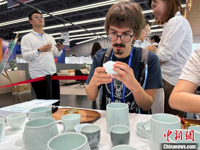 瓷器找茬！景德镇瓷博会竟有如此独特活动，你敢来挑战吗？
