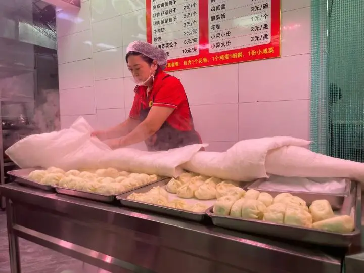 社区服务老年人的食堂_社区老年食堂运营方案_